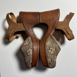 B.O.C. by Born Brown Raffia Platform Sandals US Women’s 8M